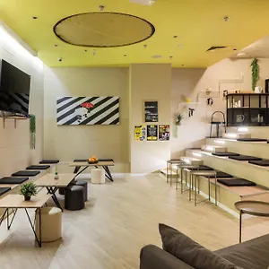 Design One Albergue