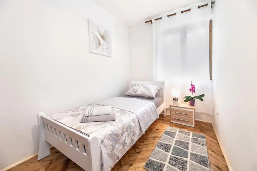 Apartment Apartman Aspalathos Split